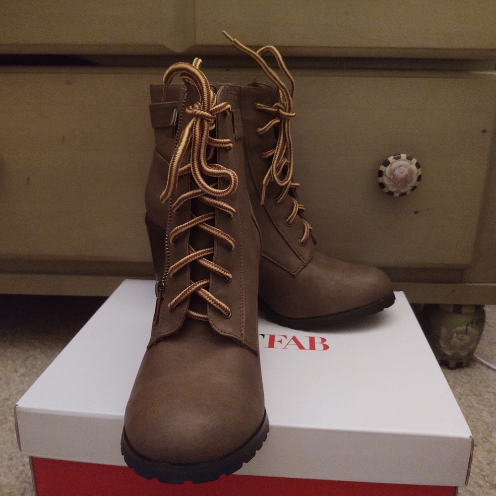 Heel booties